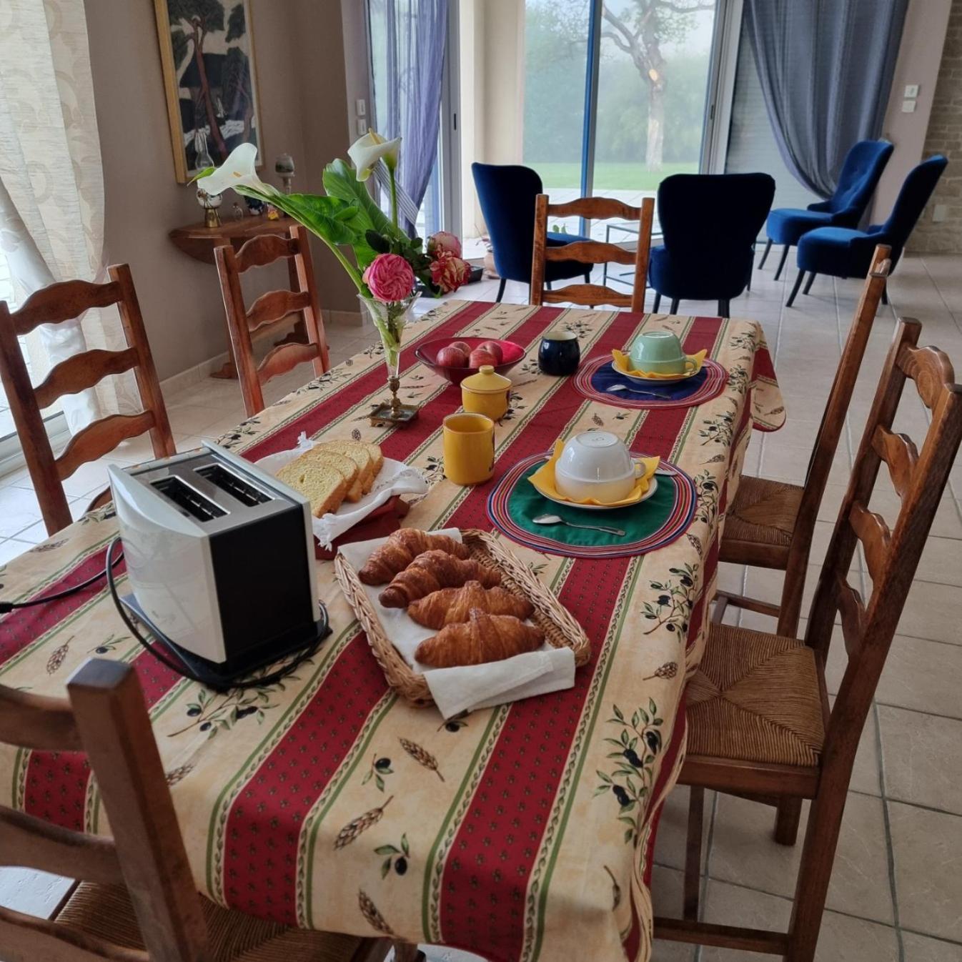 Osy Normandy Bed & Breakfast Russy Bagian luar foto